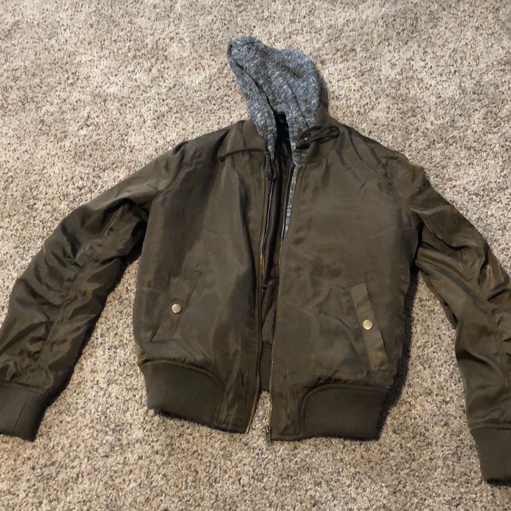 Green bomber jacket S